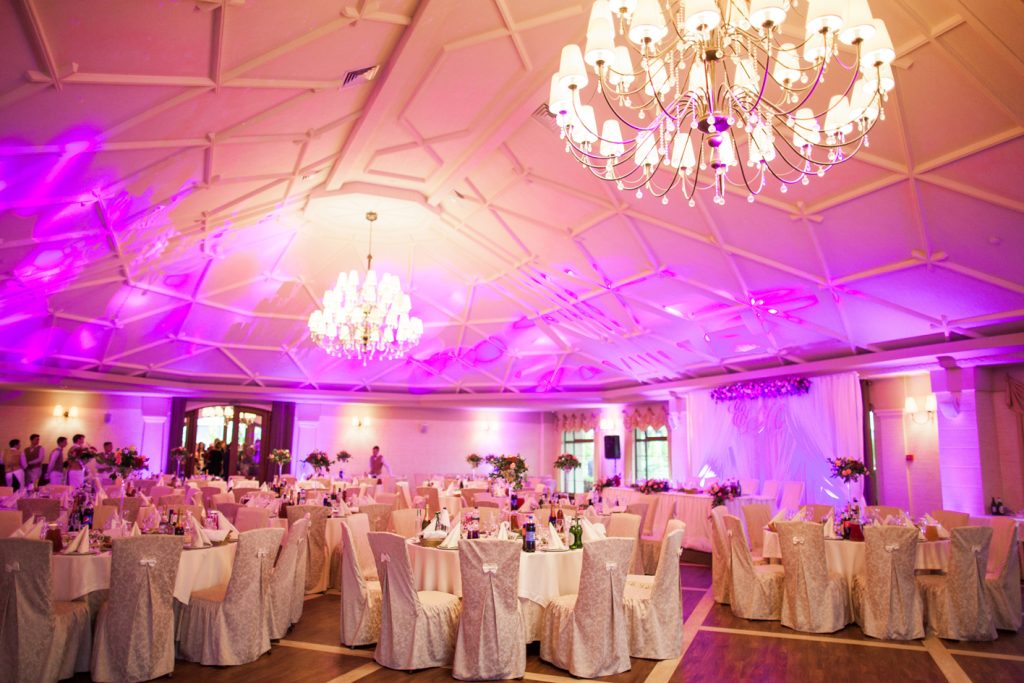 Read more about the article Top 10 tips to ensure your wedding guests have a memorable experience.